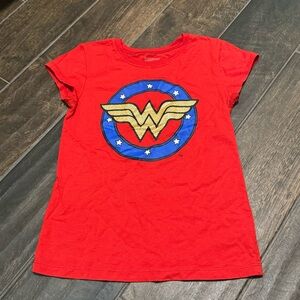 EUC DC Comics Wonder Woman Graphic Tee